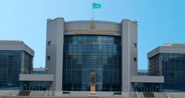 Изображение 1 для Из названия университета обороны в Астане уберут имя «Первого президента – Елбасы»