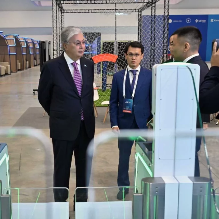 Две тысячи школ Казахстана в селах в течение полугода обеспечат интернетом Starlink - изображение 1