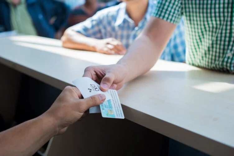 МВД снизит стоимость за ускоренную выдачу удостоверения личности - изображение 1