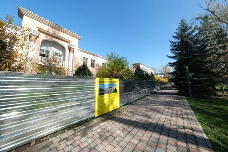 Ерболат Досаев поручил доработать проект реконструкции здания «госпиталя Турксиба» для открытия детского центра реабилитации - изображение 1