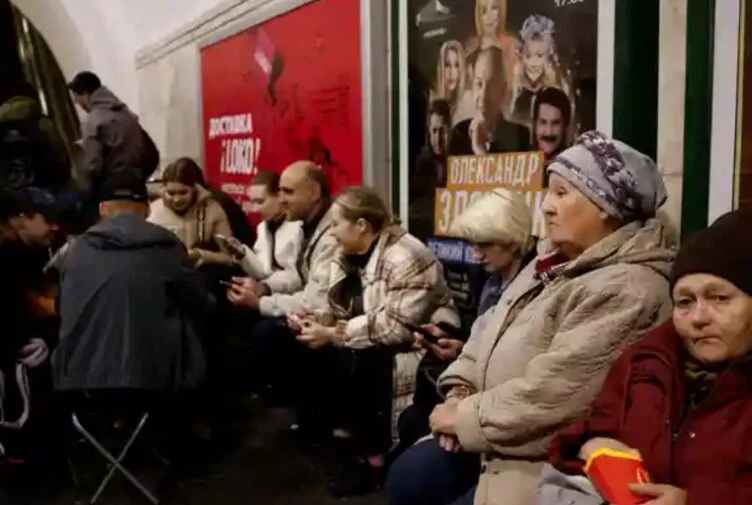 Россия атаковала Киев баллистическими ракетами и дронами - изображение 1