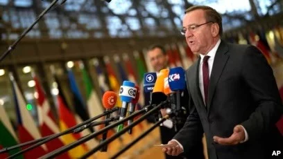 ЕС не сможет поставить Украине миллион снарядов и ракет в обещанные сроки - изображение 1