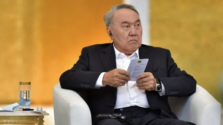 Нурсултан Назарбаев прервал молчание, выделив семьям погибших шахтеров 50 млн. тенге - изображение 1