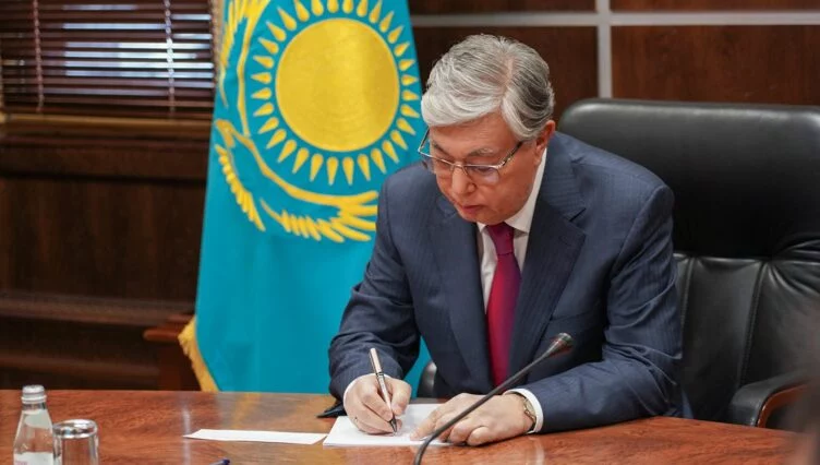 Токаев подписал закон о внесении пакета поправок в Налоговый кодекс - изображение 1