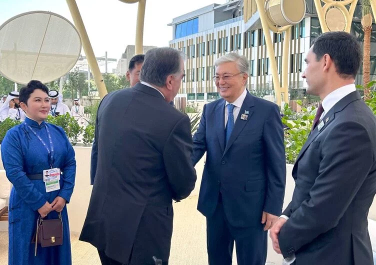 Тоқаев Дубайда бірнеше елдің президенттерімен кездесті - изображение 1