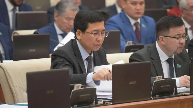 Асхат Аймагамбетов раскритиковал проект нового бюджетного кодекса - изображение 1