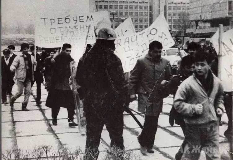 Was Kazakh 1986 uprising triggered by Soviet plan to ‘separate’ oil-rich regions? - изображение 1