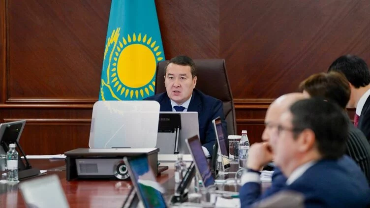 Смаилов поручил разработать меры по развитию в Казахстане морской инфраструктуры до конца января 2024 года - изображение 1