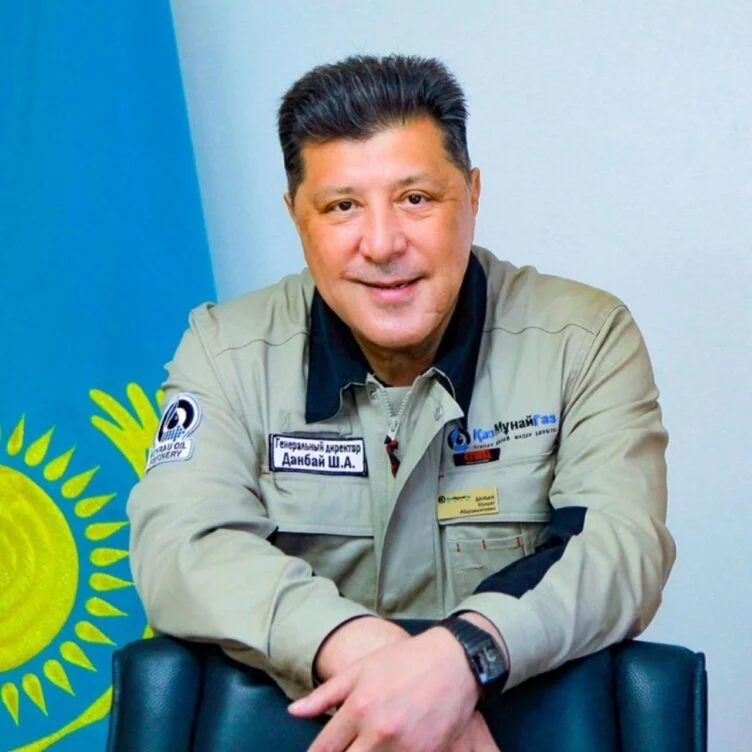 Экс-главу АНПЗ приговорили к 4,5 годам ограничения свободы - изображение 1