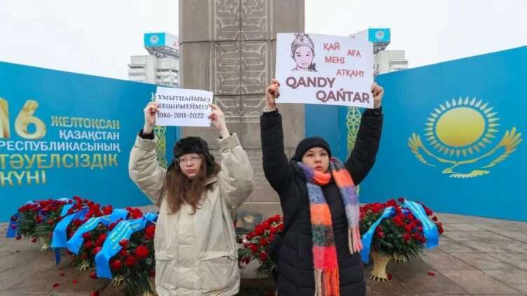 Изображение 1 для Суд отклонил апелляции активистов, которые накануне Нового года получили арест за акцию в День независимости