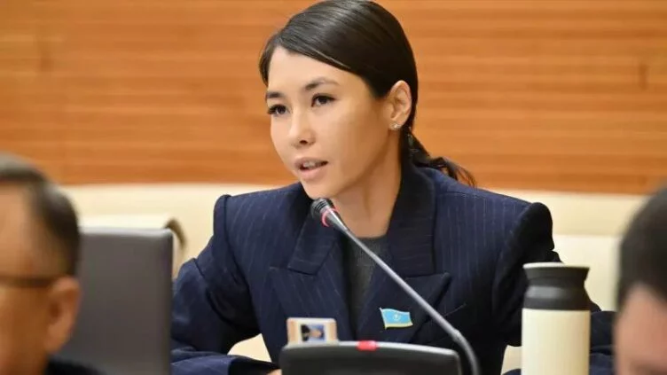 Мәжіліс депутаты Шүкіжанова не себепті отставкаға кеткенін айтты - изображение 1