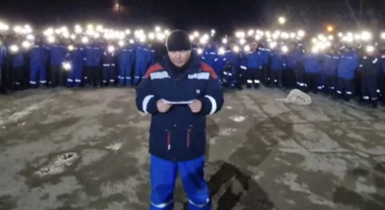 Бастующие в Мангистау нефтяники записали видеообращение к правительству Казахстана - изображение 1