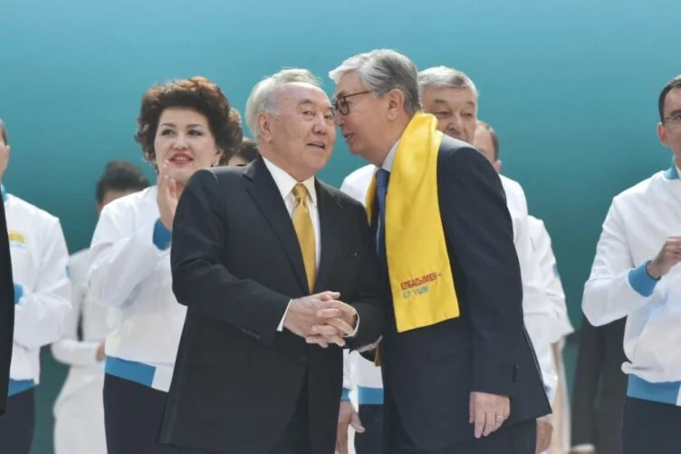 Токаев о двоевластии и Кантаре: Соратники Назарбаева чуть не разорвали страну - изображение 1