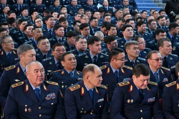 «Бармақ басты, көз қысты» болмауы керек: Тоқаев тәртіп сақшыларына қандай тапсырма берді? - изображение 1