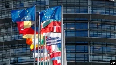 Послы ЕС поддержали конфискацию доходов от замороженных активов РФ - изображение 1