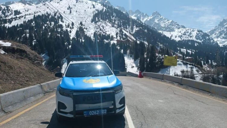 В горах Алматы выставили блокпосты из-за лавинной опасности - изображение 1