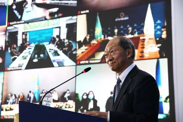 Экс-президент Назарбаев Университета: Сейчас университет трещит по швам и вскоре может рухнуть сам по себе - изображение 1