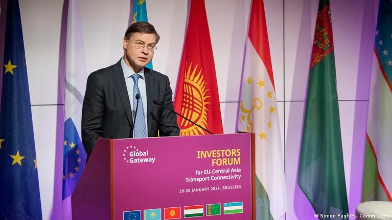 ЕС направит 10 млрд. евро в тюркский транспортный маршрут - изображение 1