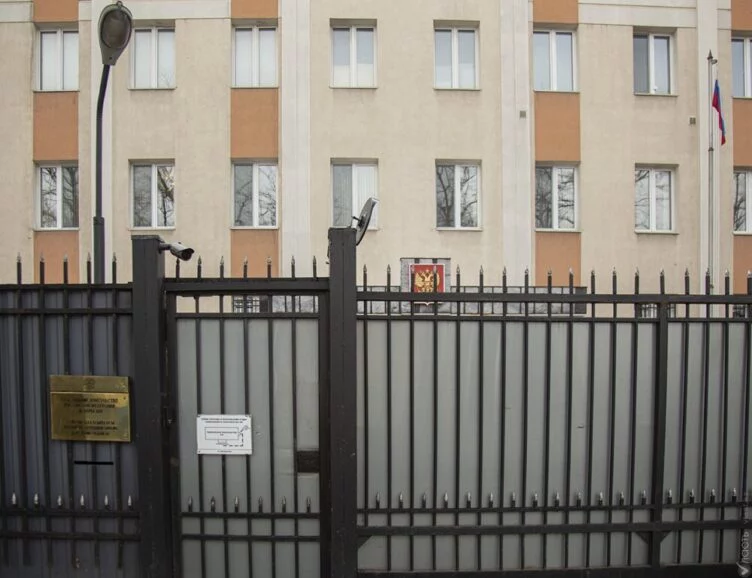 Полиция задержала активистку движения Kazleft, объявившего акцию в память о Навальном - изображение 1