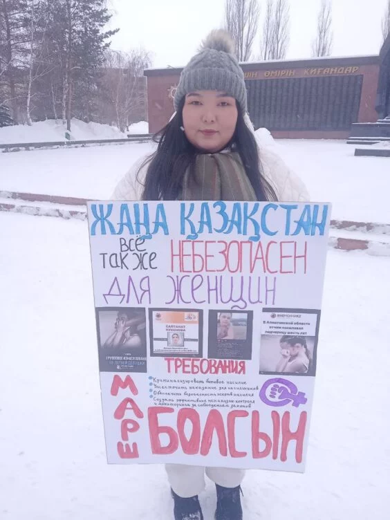 Одиночный пикет из-за отказов акимата Алматы на проведение женского марша провели в Костанае - изображение 1
