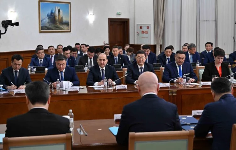 Президент сделал замечание министерству промышленности и сказал, что «пора показывать конкретные результаты» - изображение 1