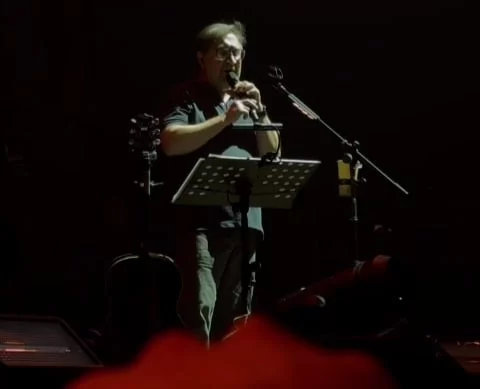 Рок-музыкант Юрий Шевчук посвятил песню Навальному во время концерта в Астане - изображение 1