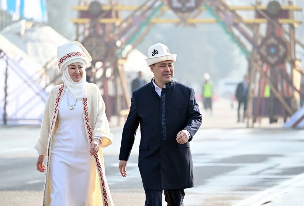 Изображение 4 для Как одеваются супруги президентов стран Центральной Азии и Кавказа?