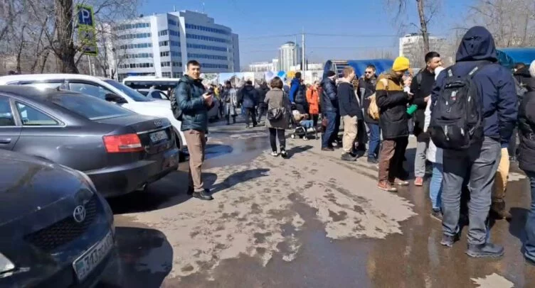 Акция «Полдень против Путина» проходит и в Казахстане  - изображение 1