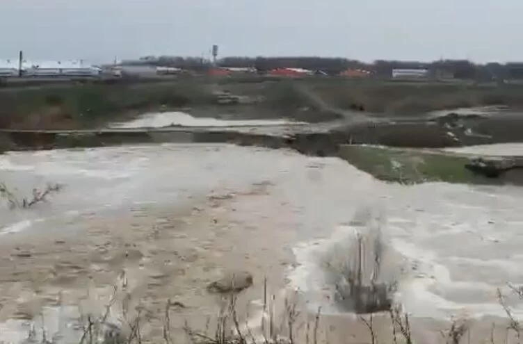 Плотину водохранилища прорвало в Алматинской области - изображение 1