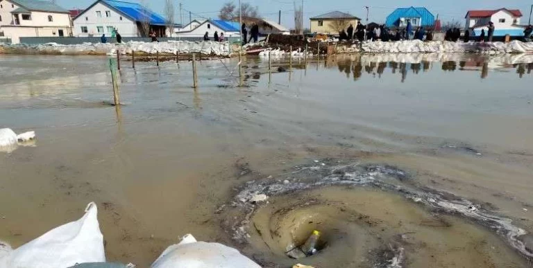 В Кульсары найдены тела двух погибших из-за паводков - изображение 1