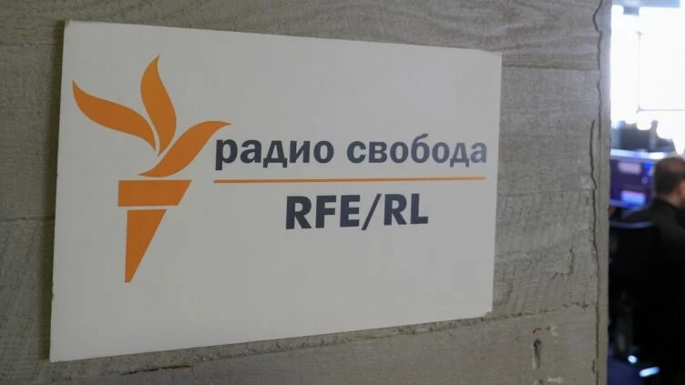 Изображение 1 для «Радио Азаттык» достиг медиационного соглашения с МИД Казахстана