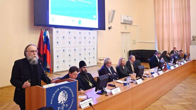 Российские студенты взбунтовались против создания «фашистского центра» - изображение 1