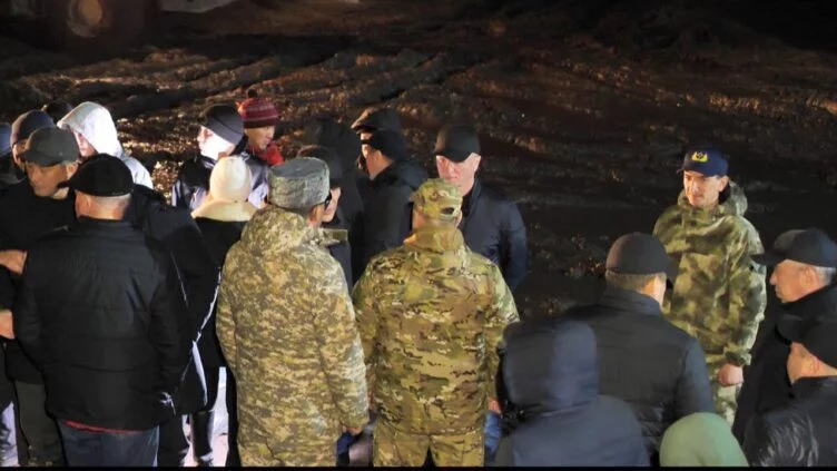 Роман Скляр поручил создать мобильные группы для точечной борьбы с паводками - изображение 1