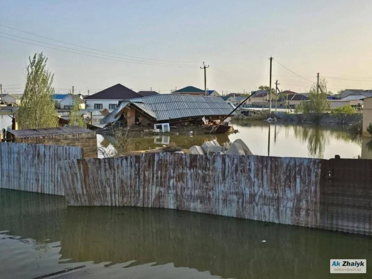 Вице-премьер Бозумбаев: Правительство не будет компенсировать владельцам дач потери из-за паводка или будет только в последнюю очередь - изображение 1