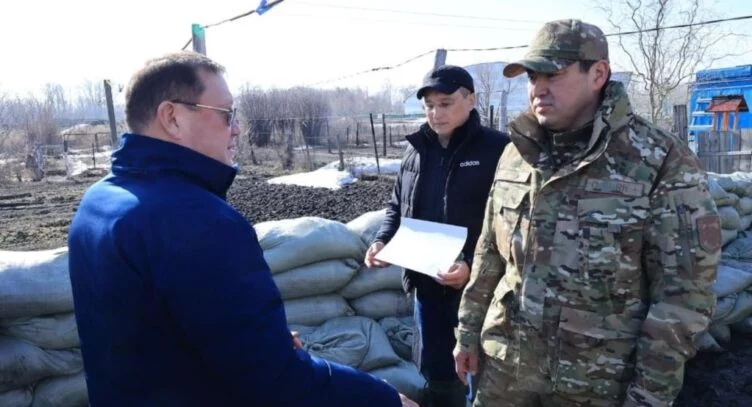 Вице-министр ЧС отрицает, что глава МЧС «убегает от ответственности», не давая комментарии СМИ - изображение 1