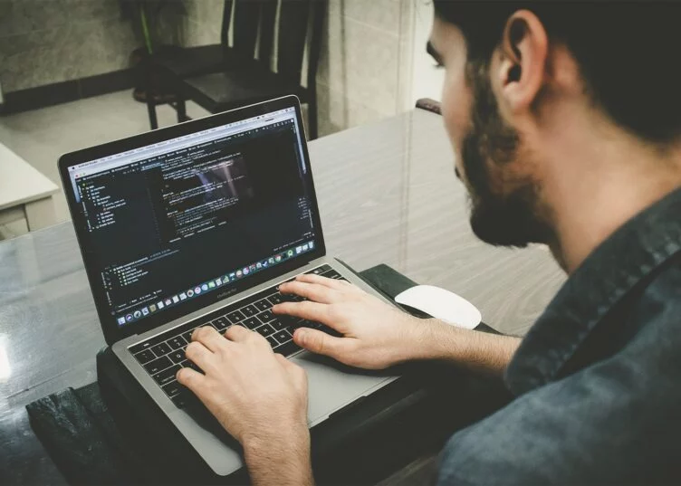 В Казахстане увеличили количество востребованных профессий, позволяющих иностранцам получить ВНЖ в упрощенном порядке - изображение 1