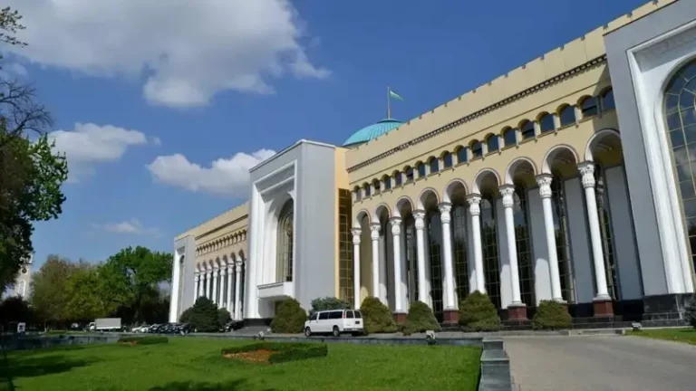Казахстан будет проверять въезжающих в республику граждан Узбекистана на предмет запрета въезда в РФ - изображение 1