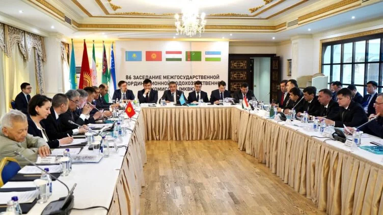 Узбекистан выделит Казахстану 922 кубометра воды для поливного периода - изображение 1