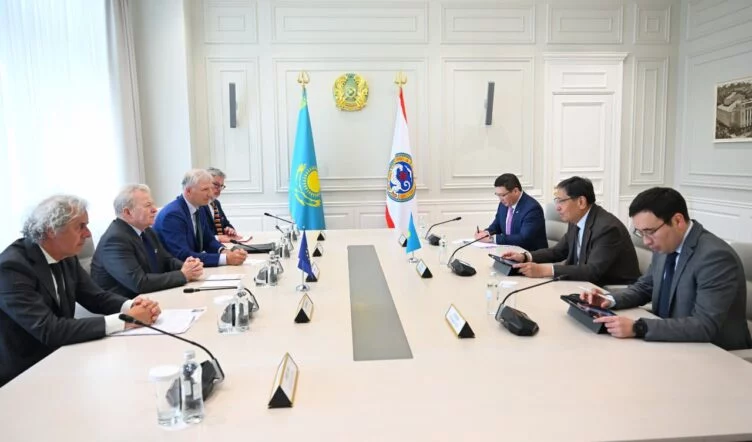 Досаев договорился о наращивании сотрудничества с Европейским комиссаром - изображение 1