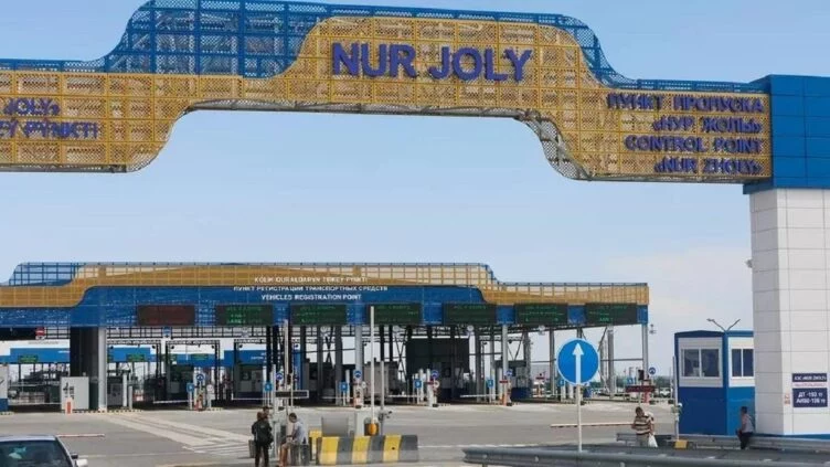 10 июня автомобильные пункты пропуска на границе с Китаем не будут работать - изображение 1