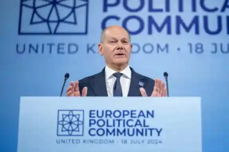 Шольц отверг просьбу Зеленского сбивать ракеты над Украиной - изображение 1