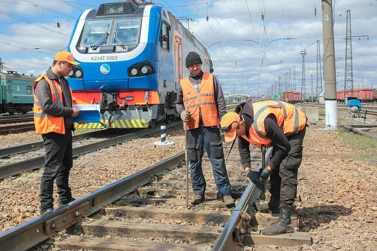 В Казахстане приняли Концепцию развития железнодорожного транспорта до 2030 года - изображение 1