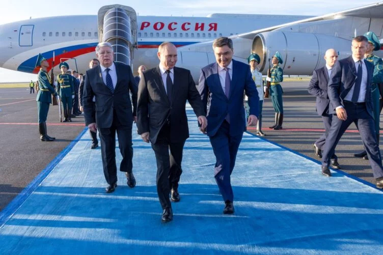 Владимир Путин прибыл в Астану для участия в саммите ШОС - изображение 1