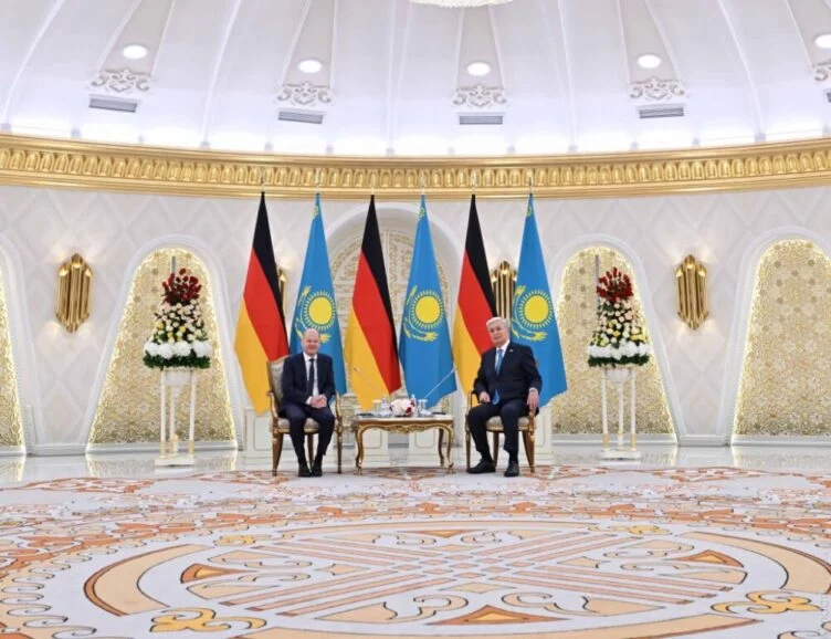 Токаев считает, что для достижения мира в Украине нужно поддержать план Китая и Бразилии - изображение 1