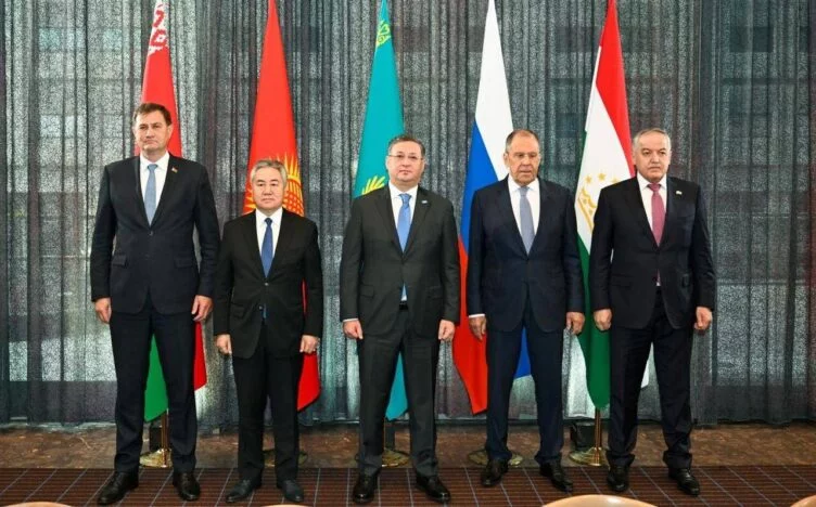 Главы МИД стран ОДКБ провели встречу на полях Генассамблеи ООН - изображение 1