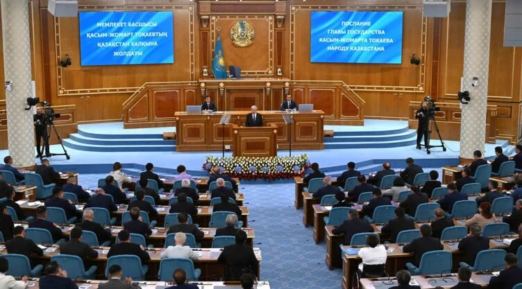 Правительство Казахстана решило не отвечать на вопросы журналистов о послании Токаева - изображение 1