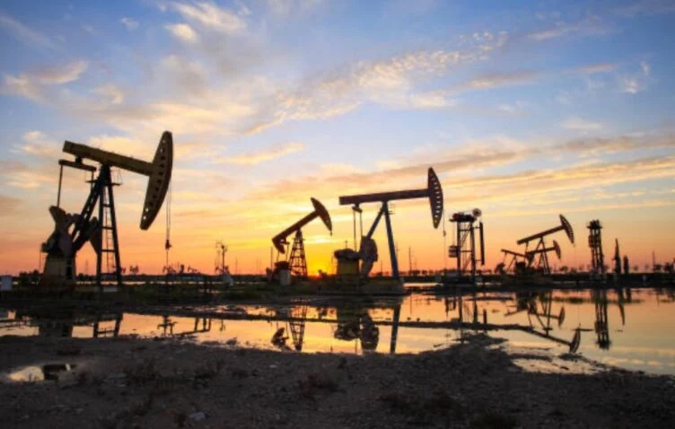 Цена российской нефти упала ниже «болевого порога» бюджета - изображение 1