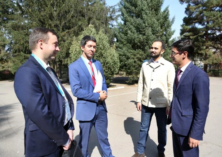 Международные наблюдатели высоко оценили организацию референдума в Алматы ⠀ - изображение 1