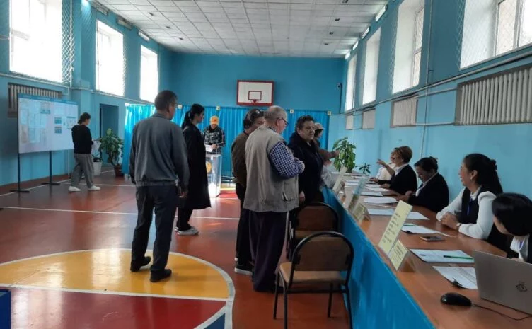 Алматинцы принимают активное участие в референдуме по строительству АЭС - изображение 1