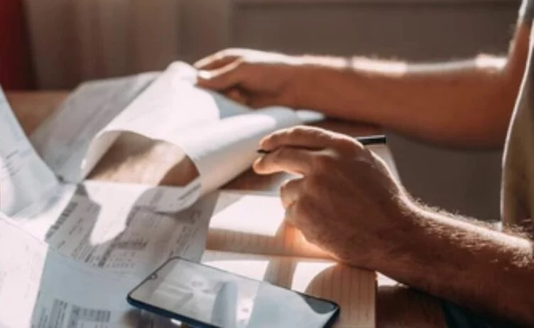 Как соотносятся «коммуналка» и зарплаты в Казахстане и у соседей? - изображение 1